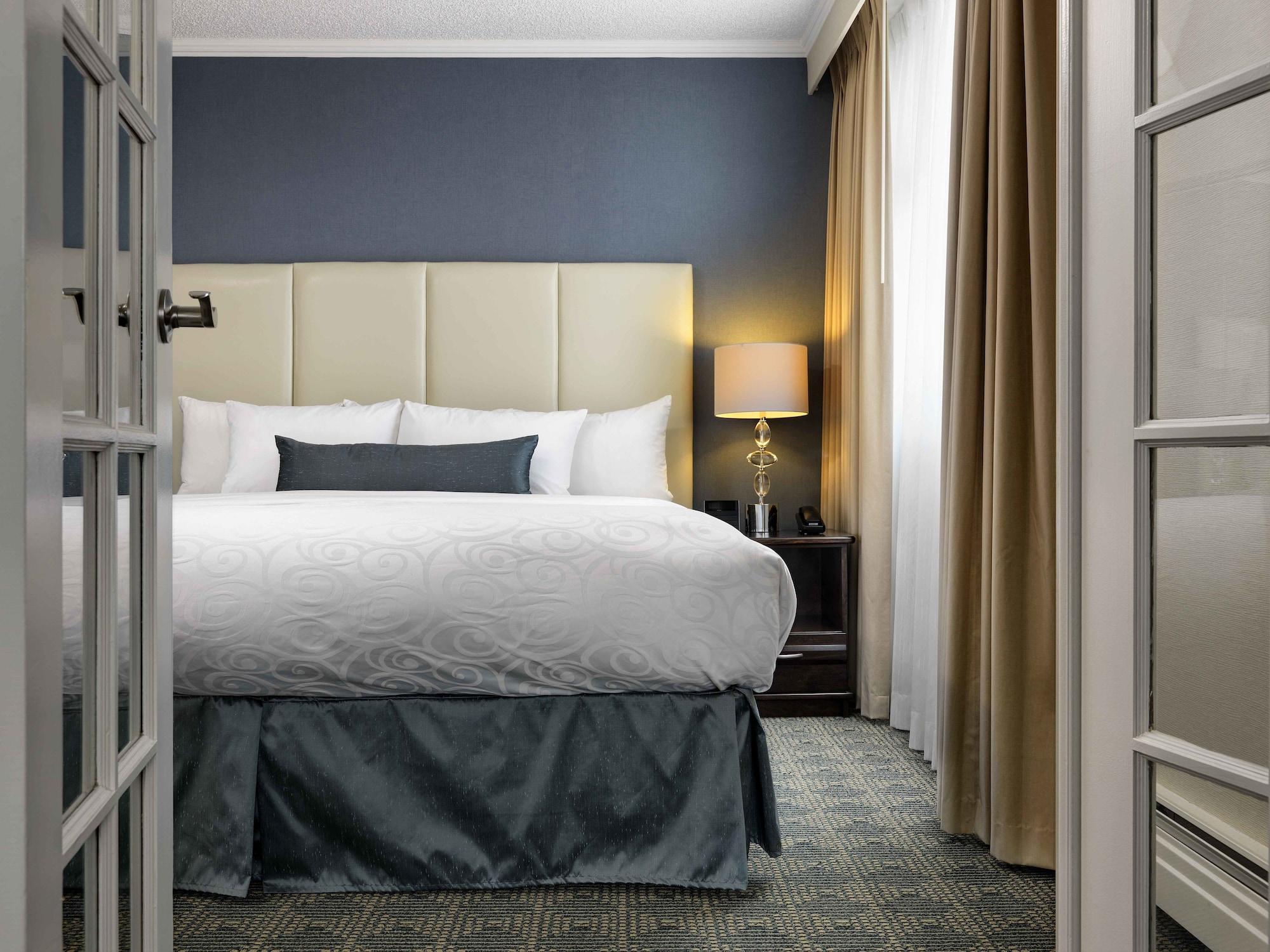 Chateau Victoria Hotel & Suites Kültér fotó