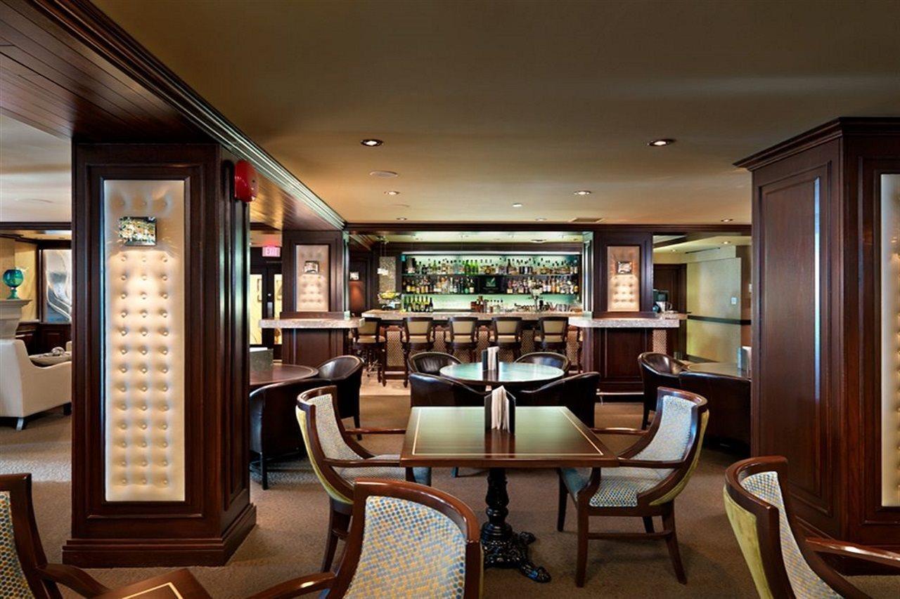 Chateau Victoria Hotel & Suites Kültér fotó